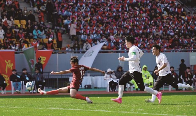 世界杯官方app下载-绿茵封王！秀洲夺冠！