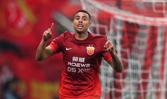 世界杯官网-郑州日报：前海港外援古斯塔沃现身郑州，加盟河南队已进入倒计时