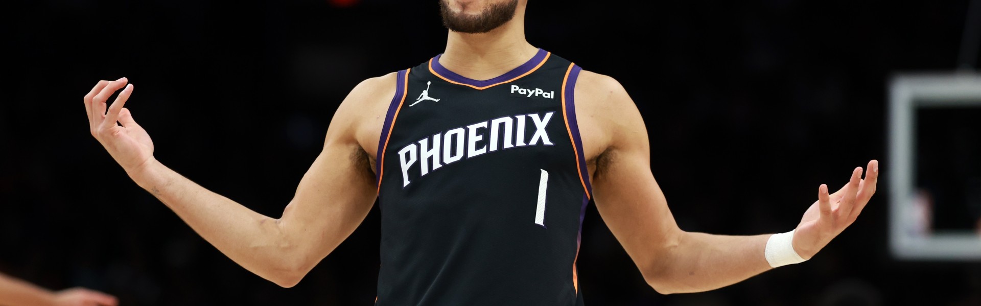 世界杯数据全览-布克谈战绩：我们清楚球队天赋 用正确方式打球这是一直在做的